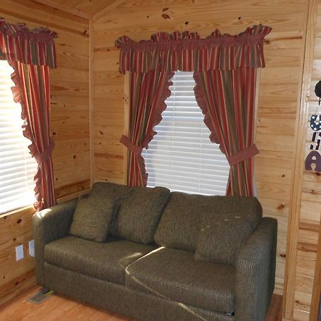 Oakzanita Springs Camping Resort Cabin 1 Descanso Zewnętrze zdjęcie
