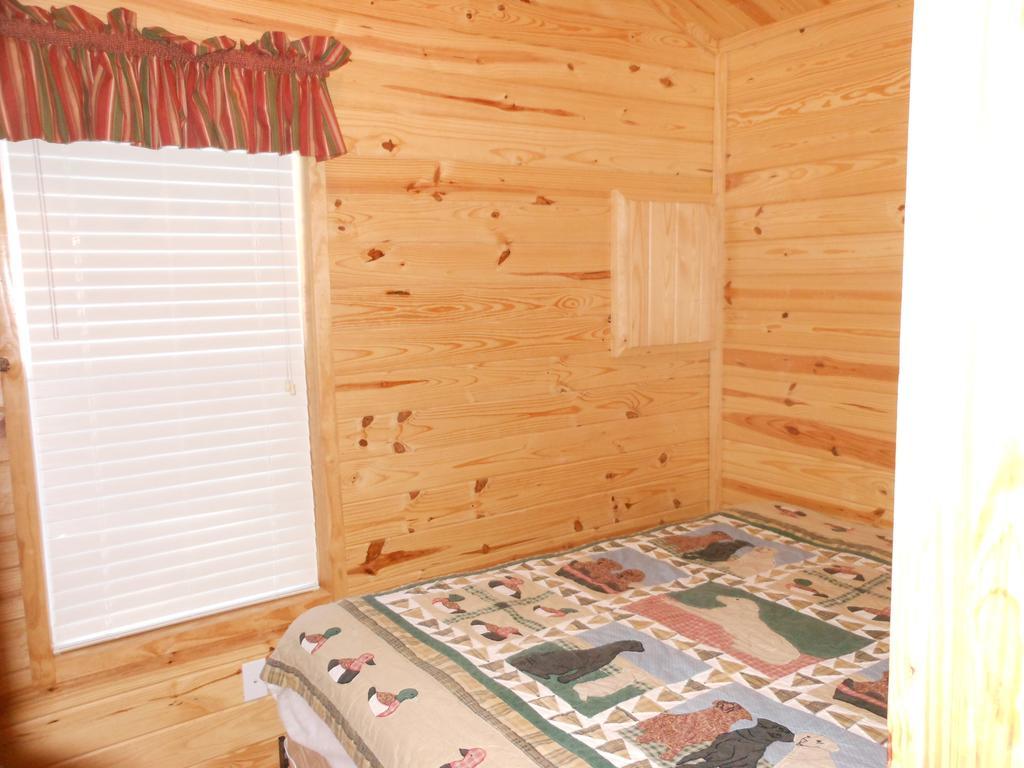 Oakzanita Springs Camping Resort Cabin 1 Descanso Zewnętrze zdjęcie